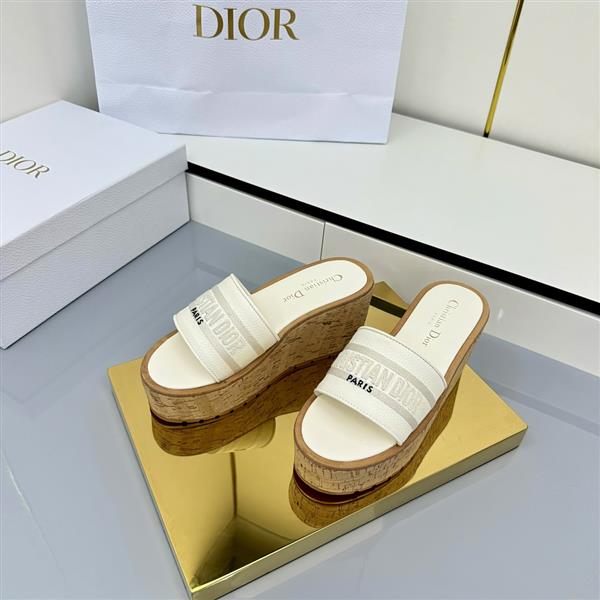 20251128184322367 270